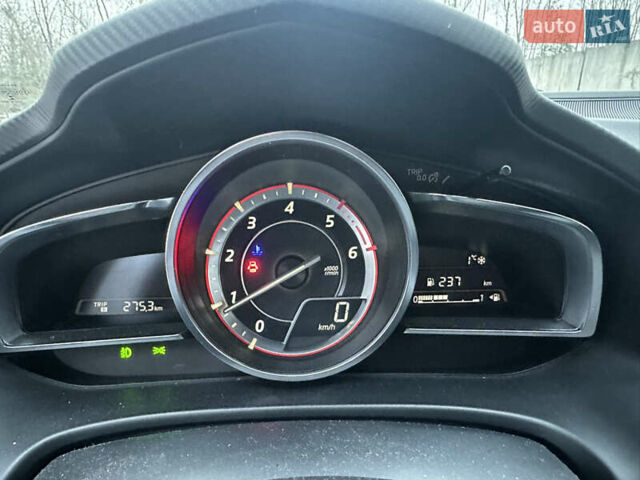 Чорний Мазда 3, об'ємом двигуна 2.19 л та пробігом 289 тис. км за 9300 $, фото 10 на Automoto.ua