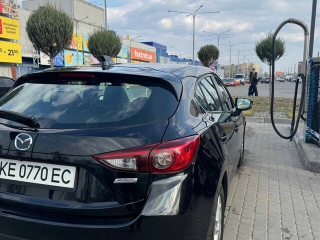 Черный Мазда 3, объемом двигателя 2 л и пробегом 132 тыс. км за 11500 $, фото 5 на Automoto.ua