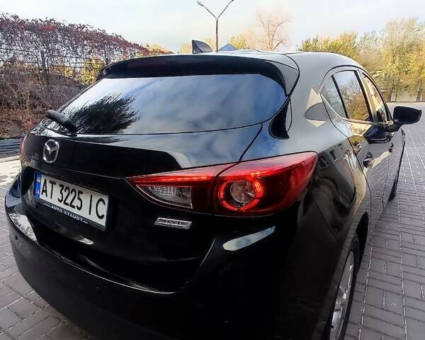 Черный Мазда 3, объемом двигателя 0 л и пробегом 223 тыс. км за 11000 $, фото 8 на Automoto.ua