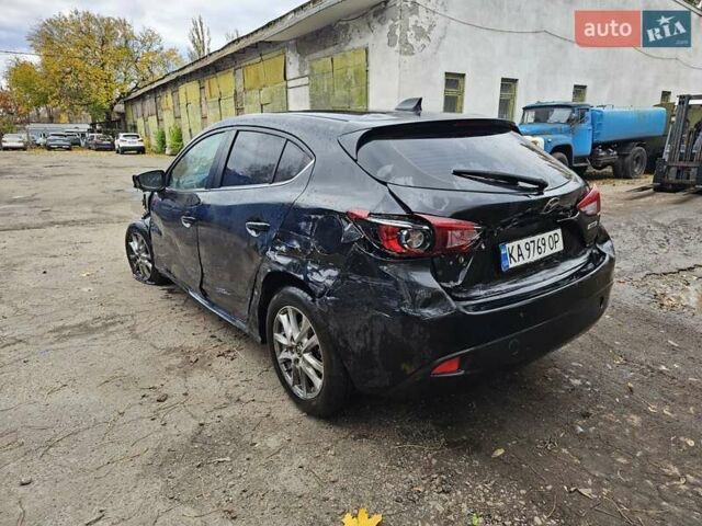 Черный Мазда 3, объемом двигателя 1.5 л и пробегом 170 тыс. км за 3000 $, фото 2 на Automoto.ua