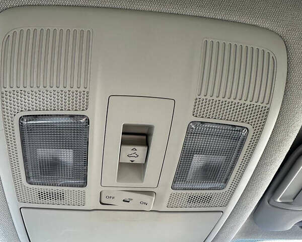 Черный Мазда 3, объемом двигателя 2.49 л и пробегом 133 тыс. км за 11500 $, фото 15 на Automoto.ua