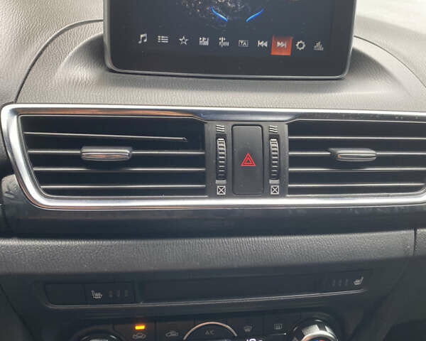 Чорний Мазда 3, об'ємом двигуна 2 л та пробігом 226 тис. км за 8999 $, фото 9 на Automoto.ua
