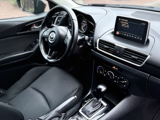 Черный Мазда 3, объемом двигателя 2 л и пробегом 200 тыс. км за 9300 $, фото 5 на Automoto.ua