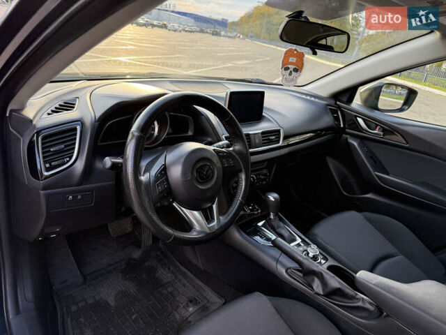 Черный Мазда 3, объемом двигателя 2 л и пробегом 152 тыс. км за 9900 $, фото 12 на Automoto.ua