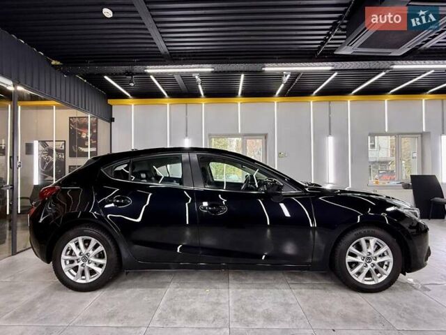 Черный Мазда 3, объемом двигателя 2 л и пробегом 112 тыс. км за 14900 $, фото 4 на Automoto.ua