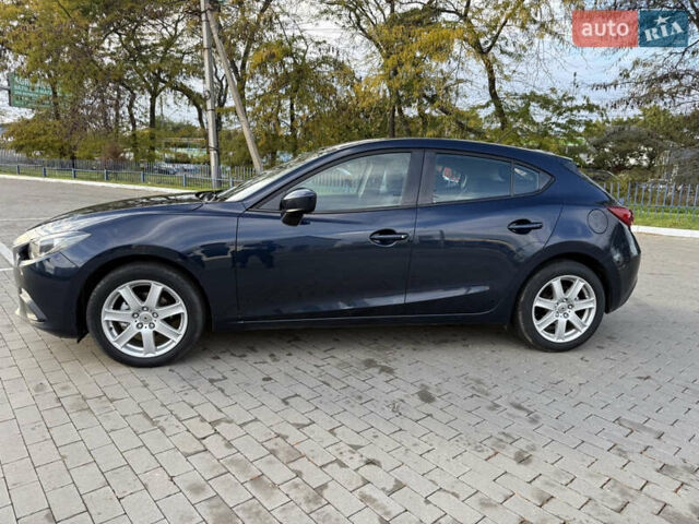 Черный Мазда 3, объемом двигателя 2 л и пробегом 152 тыс. км за 9900 $, фото 1 на Automoto.ua