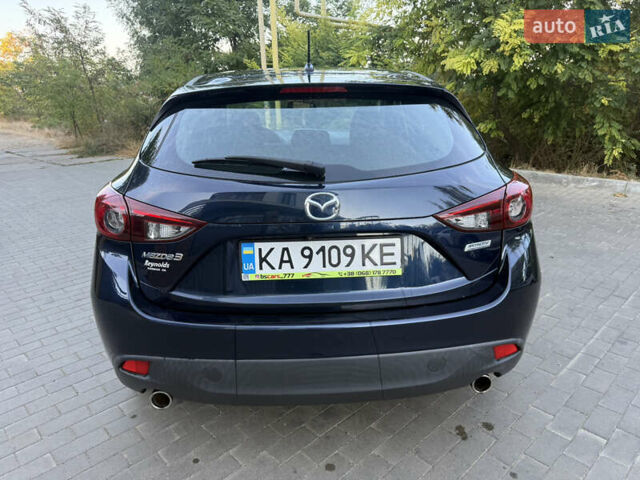 Черный Мазда 3, объемом двигателя 2 л и пробегом 152 тыс. км за 10600 $, фото 5 на Automoto.ua