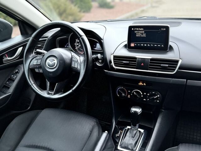 Черный Мазда 3, объемом двигателя 2 л и пробегом 200 тыс. км за 9300 $, фото 6 на Automoto.ua