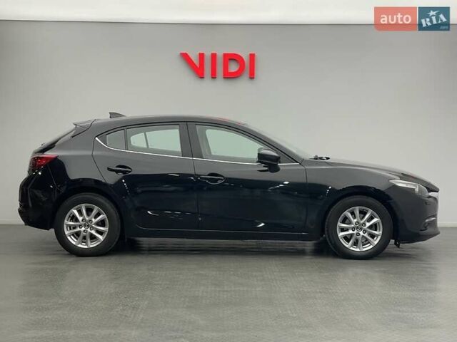 Черный Мазда 3, объемом двигателя 1.5 л и пробегом 209 тыс. км за 13057 $, фото 3 на Automoto.ua