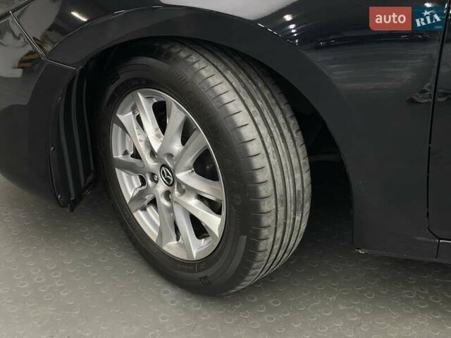 Черный Мазда 3, объемом двигателя 1.5 л и пробегом 209 тыс. км за 13057 $, фото 6 на Automoto.ua