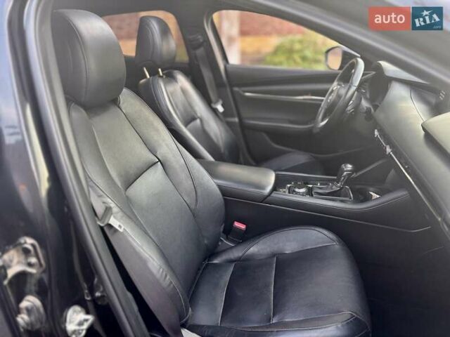Чорний Мазда 3, об'ємом двигуна 0 л та пробігом 150 тис. км за 15600 $, фото 12 на Automoto.ua