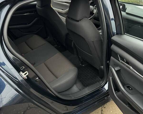 Чорний Мазда 3, об'ємом двигуна 2.5 л та пробігом 21 тис. км за 18200 $, фото 23 на Automoto.ua