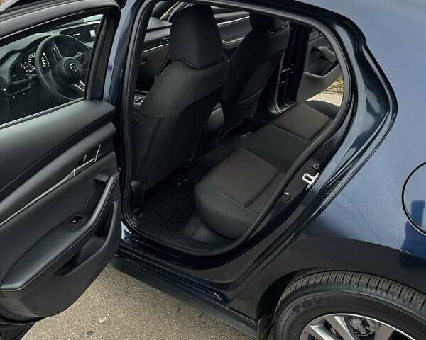 Чорний Мазда 3, об'ємом двигуна 2.5 л та пробігом 21 тис. км за 18200 $, фото 22 на Automoto.ua