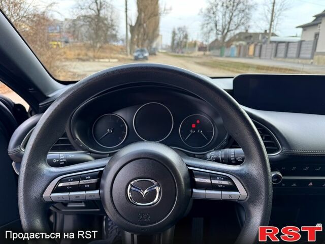 Черный Мазда 3, объемом двигателя 2 л и пробегом 69 тыс. км за 15900 $, фото 7 на Automoto.ua