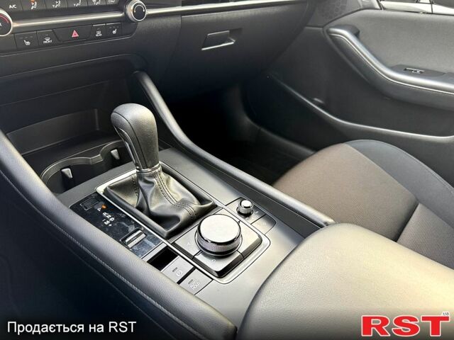 Черный Мазда 3, объемом двигателя 2 л и пробегом 69 тыс. км за 15900 $, фото 8 на Automoto.ua