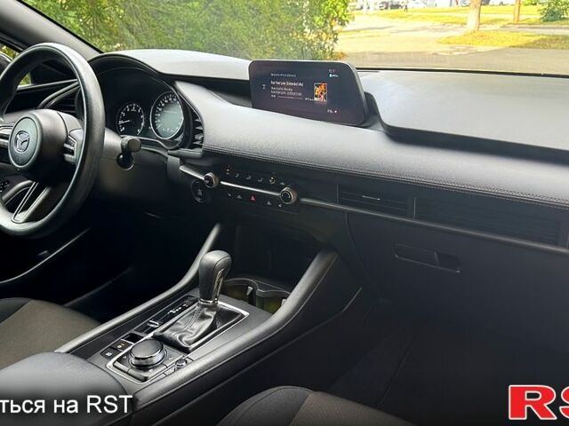 Черный Мазда 3, объемом двигателя 2 л и пробегом 0 тыс. км за 15999 $, фото 5 на Automoto.ua