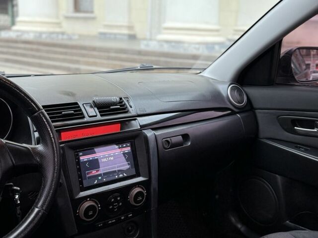 Черный Мазда 3, объемом двигателя 1.6 л и пробегом 290 тыс. км за 3650 $, фото 6 на Automoto.ua