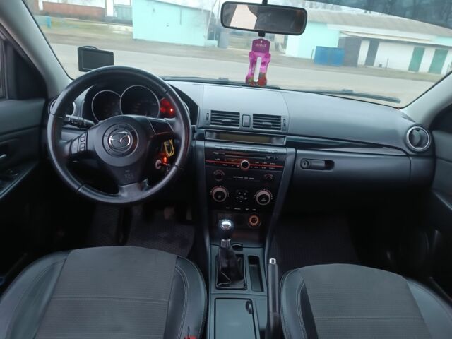 Черный Мазда 3, объемом двигателя 1.6 л и пробегом 324 тыс. км за 3100 $, фото 5 на Automoto.ua
