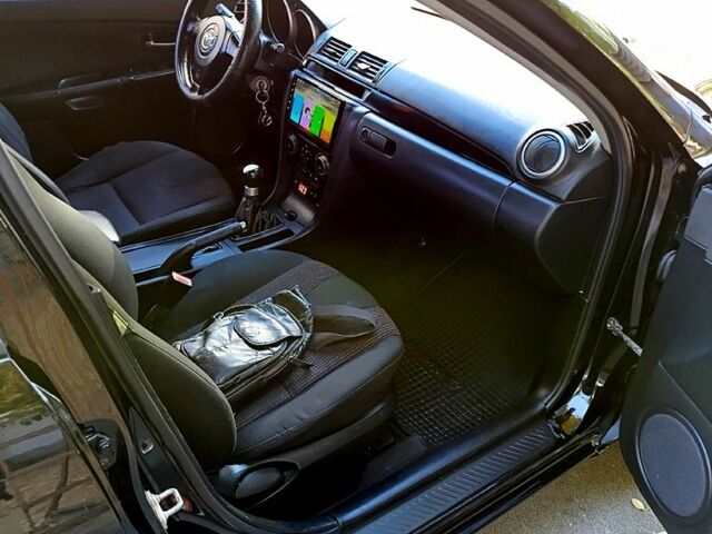Черный Мазда 3, объемом двигателя 2 л и пробегом 281 тыс. км за 3250 $, фото 6 на Automoto.ua