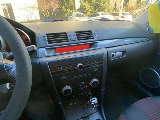 Черный Мазда 3, объемом двигателя 2 л и пробегом 184 тыс. км за 3699 $, фото 14 на Automoto.ua