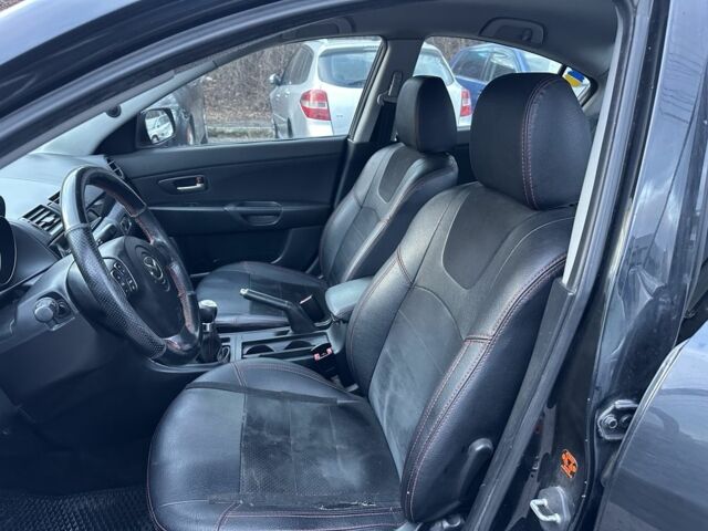 Черный Мазда 3, объемом двигателя 1.6 л и пробегом 250 тыс. км за 3999 $, фото 5 на Automoto.ua