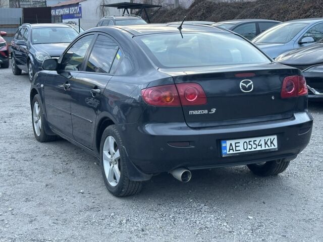 Черный Мазда 3, объемом двигателя 1.6 л и пробегом 250 тыс. км за 3999 $, фото 3 на Automoto.ua