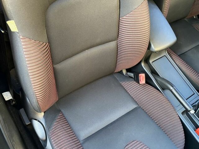 Черный Мазда 3, объемом двигателя 2 л и пробегом 184 тыс. км за 3699 $, фото 16 на Automoto.ua