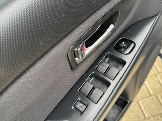 Чорний Мазда 3, об'ємом двигуна 1.6 л та пробігом 220 тис. км за 4200 $, фото 16 на Automoto.ua