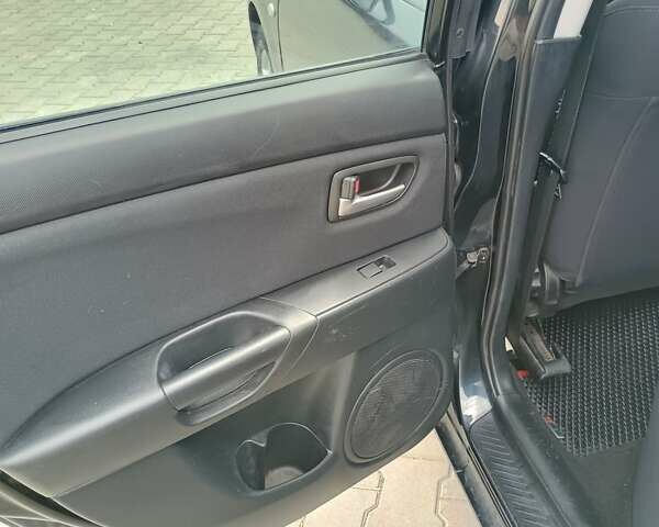 Чорний Мазда 3, об'ємом двигуна 1.6 л та пробігом 262 тис. км за 5100 $, фото 6 на Automoto.ua