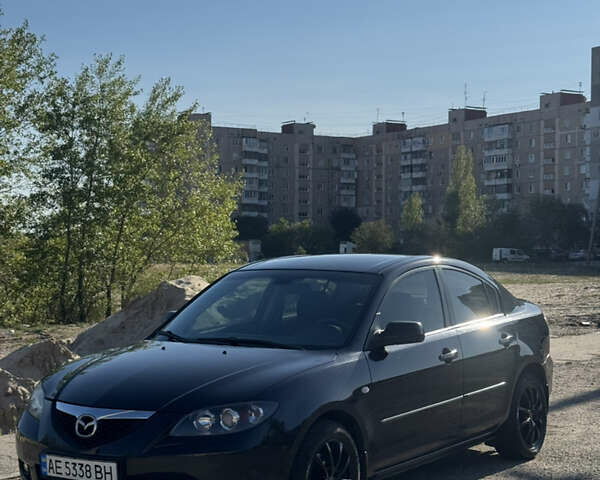 Черный Мазда 3, объемом двигателя 1.6 л и пробегом 200 тыс. км за 5900 $, фото 2 на Automoto.ua
