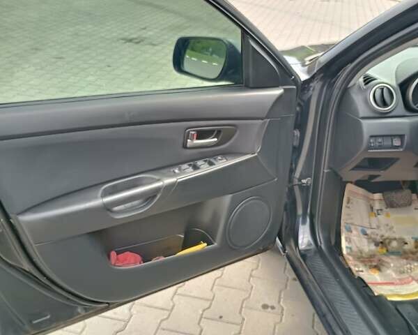 Чорний Мазда 3, об'ємом двигуна 1.6 л та пробігом 262 тис. км за 5100 $, фото 2 на Automoto.ua