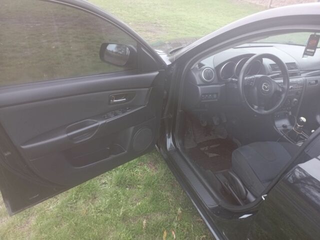 Чорний Мазда 3, об'ємом двигуна 2 л та пробігом 360 тис. км за 4700 $, фото 2 на Automoto.ua