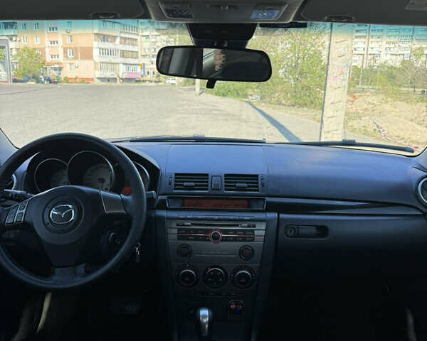 Черный Мазда 3, объемом двигателя 1.6 л и пробегом 200 тыс. км за 5900 $, фото 14 на Automoto.ua