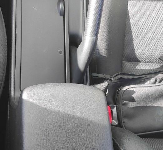 Чорний Мазда 3, об'ємом двигуна 1.6 л та пробігом 173 тис. км за 5300 $, фото 15 на Automoto.ua