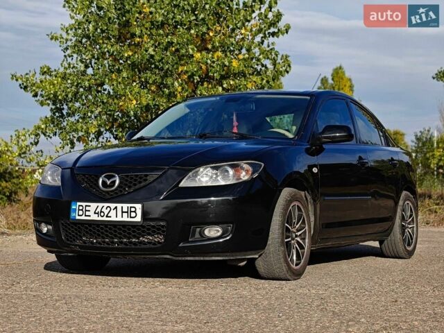 Черный Мазда 3, объемом двигателя 1.6 л и пробегом 284 тыс. км за 5200 $, фото 1 на Automoto.ua