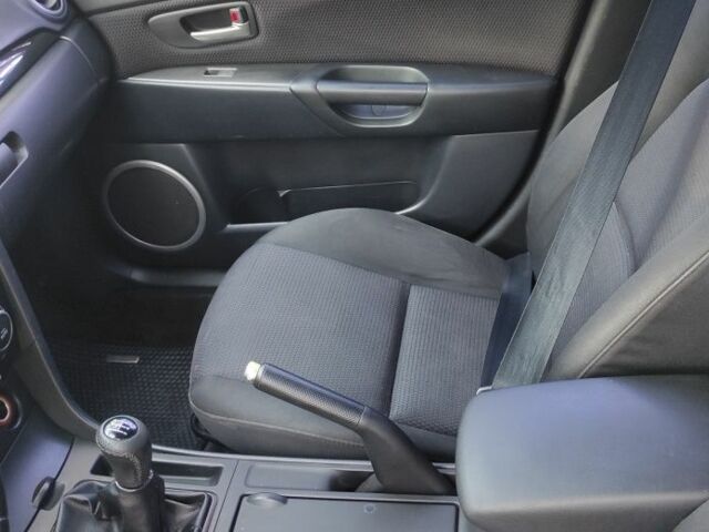 Чорний Мазда 3, об'ємом двигуна 1.6 л та пробігом 173 тис. км за 5300 $, фото 14 на Automoto.ua