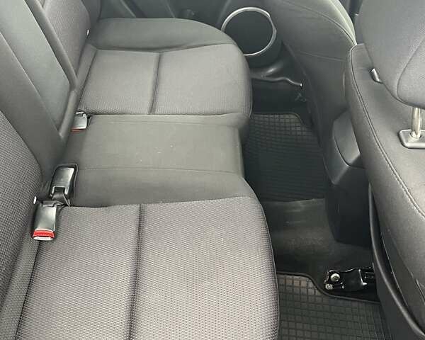 Черный Мазда 3, объемом двигателя 1.6 л и пробегом 181 тыс. км за 6100 $, фото 33 на Automoto.ua