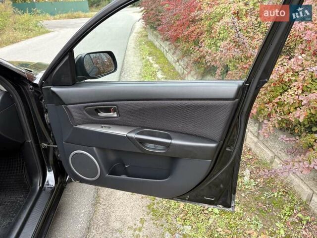 Черный Мазда 3, объемом двигателя 1.6 л и пробегом 263 тыс. км за 5900 $, фото 23 на Automoto.ua