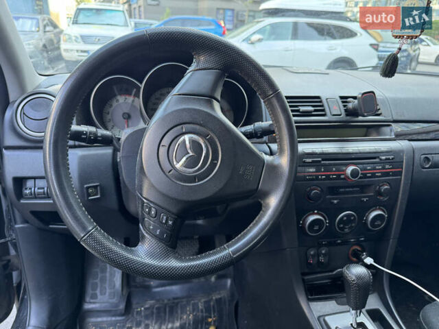 Черный Мазда 3, объемом двигателя 1.6 л и пробегом 350 тыс. км за 4700 $, фото 6 на Automoto.ua