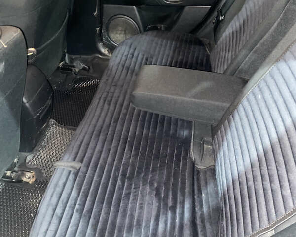 Чорний Мазда 3, об'ємом двигуна 1.6 л та пробігом 257 тис. км за 5100 $, фото 11 на Automoto.ua