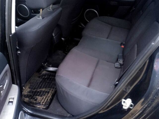 Черный Мазда 3, объемом двигателя 2 л и пробегом 240 тыс. км за 5600 $, фото 8 на Automoto.ua