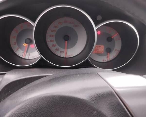 Черный Мазда 3, объемом двигателя 1.6 л и пробегом 300 тыс. км за 4500 $, фото 2 на Automoto.ua