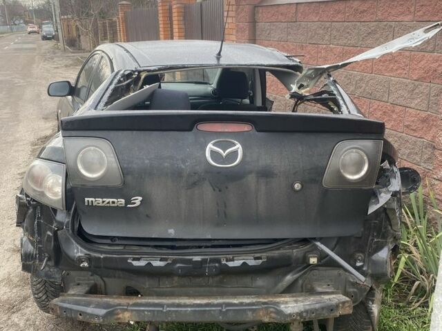 Чорний Мазда 3, об'ємом двигуна 1.6 л та пробігом 200 тис. км за 1700 $, фото 2 на Automoto.ua
