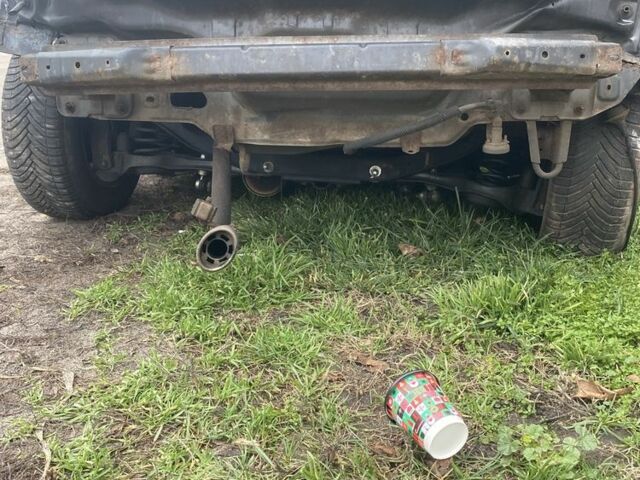 Чорний Мазда 3, об'ємом двигуна 1.6 л та пробігом 200 тис. км за 1700 $, фото 3 на Automoto.ua