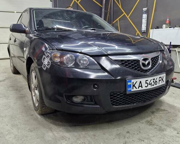 Черный Мазда 3, объемом двигателя 1.6 л и пробегом 240 тыс. км за 4200 $, фото 2 на Automoto.ua