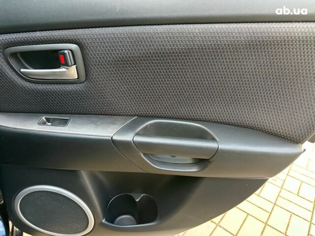 Чорний Мазда 3, об'ємом двигуна 1.6 л та пробігом 232 тис. км за 6740 $, фото 16 на Automoto.ua