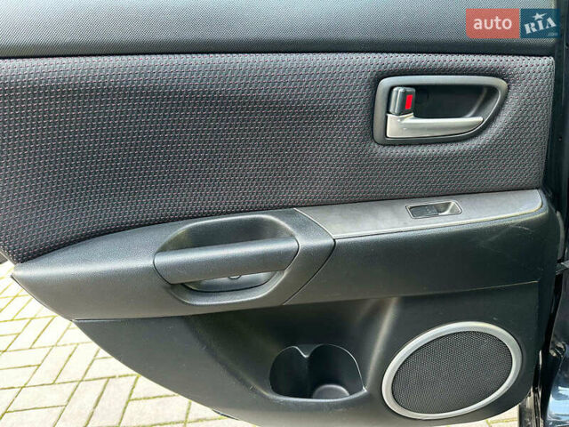 Черный Мазда 3, объемом двигателя 1.6 л и пробегом 232 тыс. км за 6740 $, фото 14 на Automoto.ua