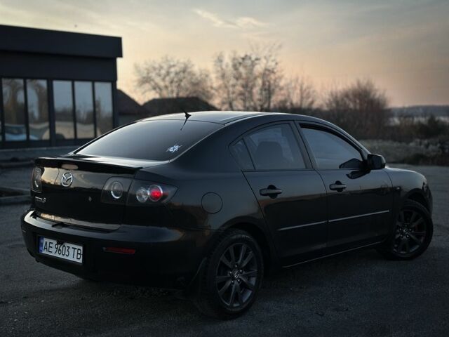 Черный Мазда 3, объемом двигателя 1.6 л и пробегом 290 тыс. км за 4400 $, фото 6 на Automoto.ua
