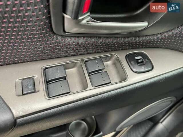 Чорний Мазда 3, об'ємом двигуна 1.6 л та пробігом 223 тис. км за 6490 $, фото 14 на Automoto.ua