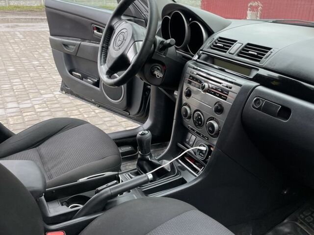 Черный Мазда 3, объемом двигателя 1.6 л и пробегом 189 тыс. км за 4500 $, фото 8 на Automoto.ua